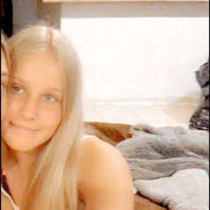 Meet your Posher, Ella